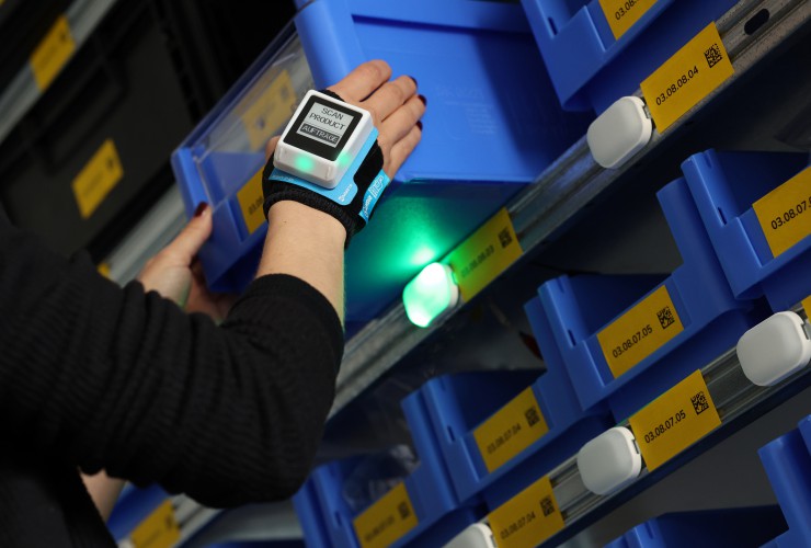 NIMMSTA Light Tags und Industrial Smart Watch führen zu 80% mehr Effizienz.