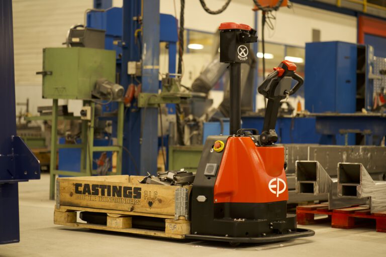 EP Equipment X-Mover Serie EXP Automatischer Hubwagen.