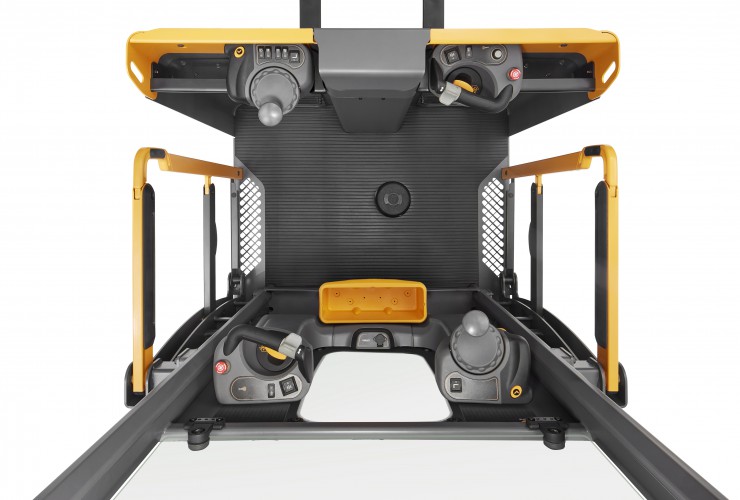 Crown SP 1510 high-level order picker (fixed-fork).