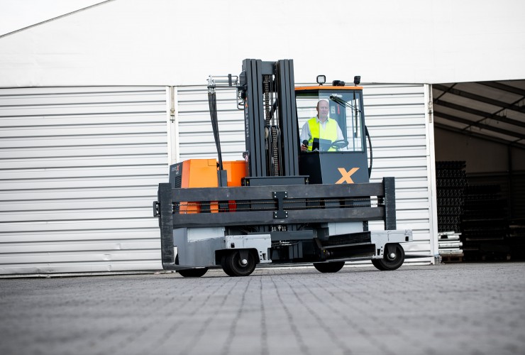 Thanks to the hydraulic level compensation, the MaxX can also be used on much poorer ground conditions.