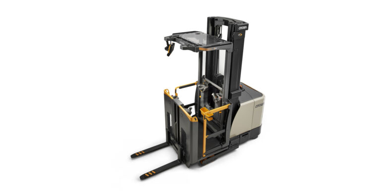Crown SP 1500 high-level order picker.