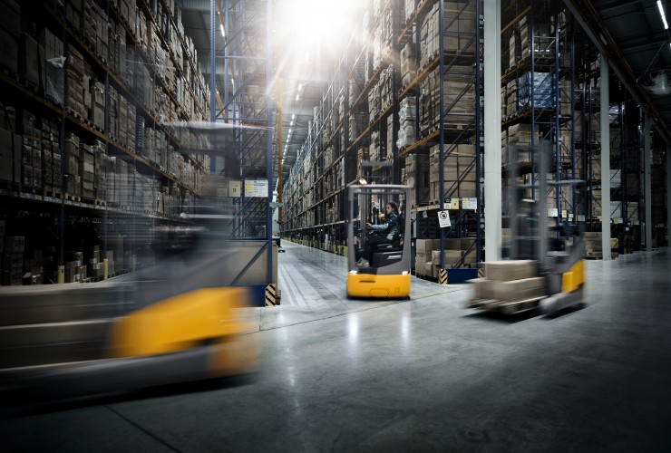 Maximum performance and throughput performance thanks to innovative lithium-ion technology from Jungheinrich.