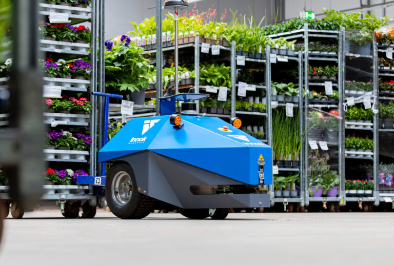 INDUROS Transportroboter von Innok Robotics.