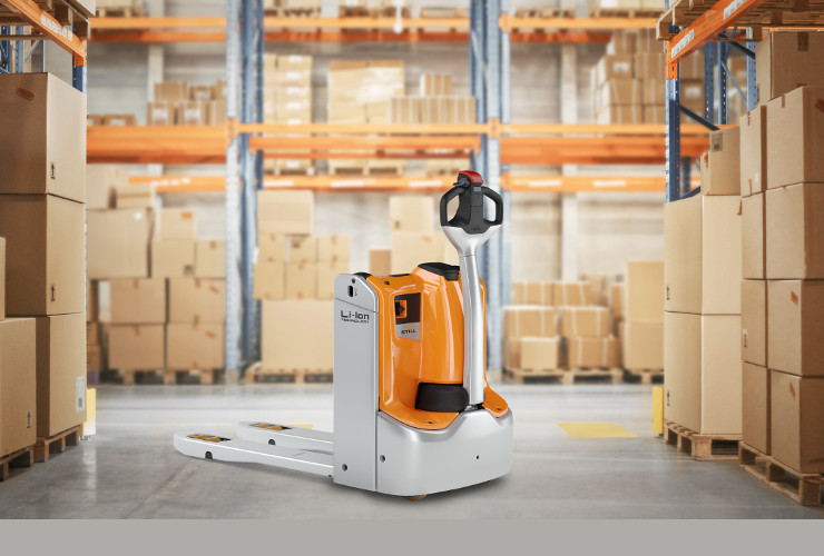 Gigantic Sunny Retail Warehouse full of Shelves with Goods in Cardboard Boxes. Logistics and Distribution Storehouse Center for further Product Delivery Packages. Front Camera View