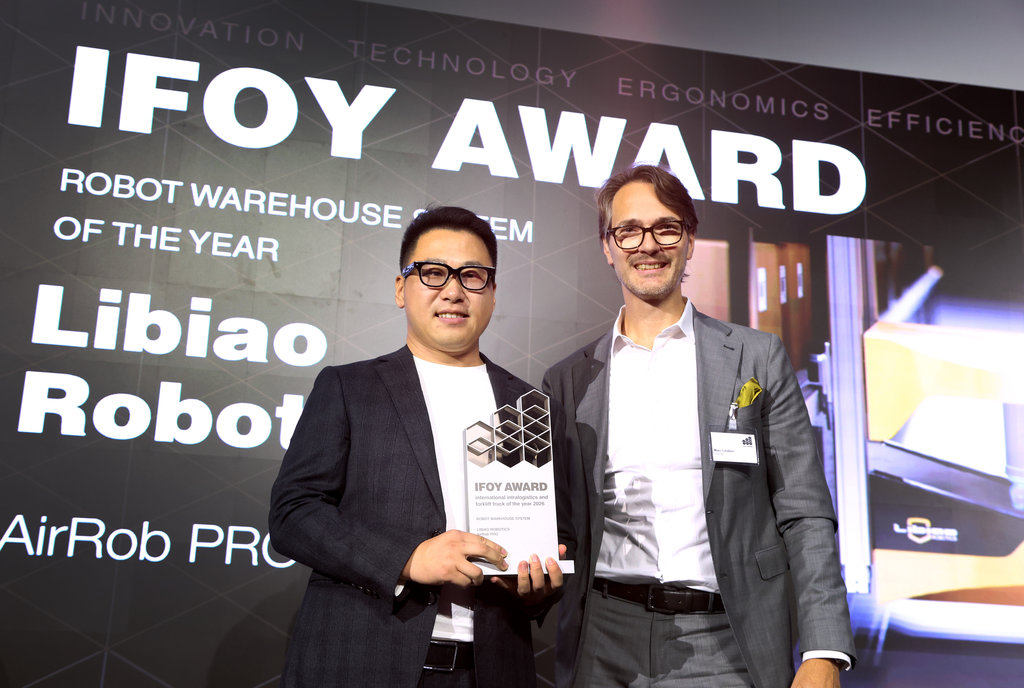 03-Robot-Warehouse-System-IFOY-AWARD-Karl-Josef-Hildenbrand.jpg