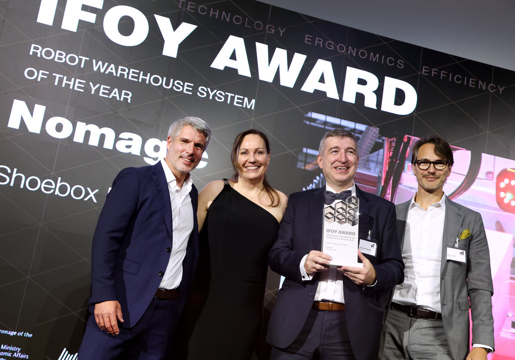 04-Robot-Warehouse-System-IFOY-AWARD-Karl-Josef-Hildenbrand.jpg
